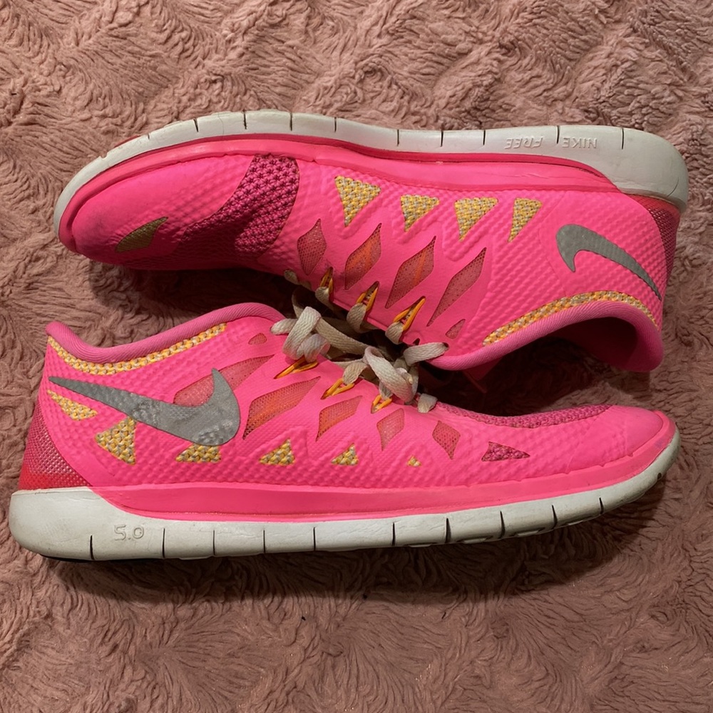 Pink Nike Free 5.0 - Picture 2 of 4